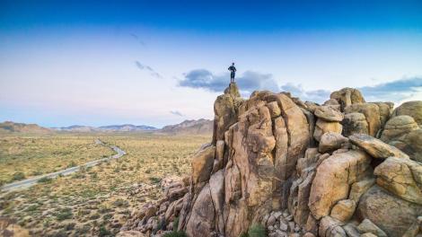 8,000 条世界级攀岩路线任选其一,勇闯挑战只为纵览壮丽风景 8,000 条世界级攀岩路线任选其一,勇闯挑战只为纵览壮丽风景