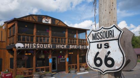 密苏里州古巴镇的 Missouri Hick Barbeque 餐厅 密苏里州古巴镇的 Missouri Hick Barbeque 餐厅