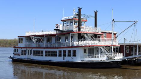 Mark Twain Riverboat on the Mississippi in Hannibal, Missouri