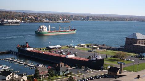 从历史塔顶部欣赏美景