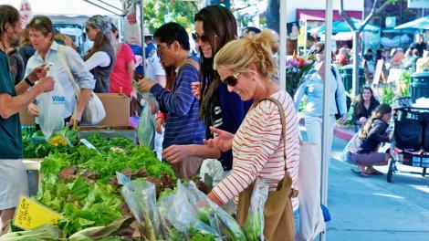 Enjoy shopping at one of the many farmers markets Santa Barbara has to offer. Enjoy shopping at one of the many farmers markets Santa Barbara has to offer.