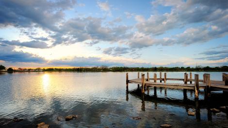 日落之时,游览橡树湖 日落之时,游览橡树湖