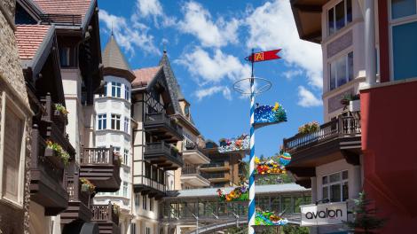 Colorful shopping and restaurant plaza in Vail Colorful shopping and restaurant plaza in Vail