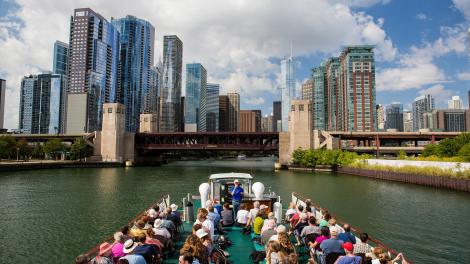 Discover Chicago, Illinois on a riverboat cruise Discover Chicago, Illinois on a riverboat cruise