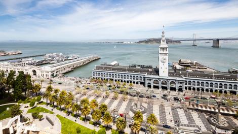 坐落在十五号码头的探索博物馆 坐落在十五号码头的探索博物馆