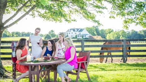 Dining event on a farm in Simpsonville, Kentucky