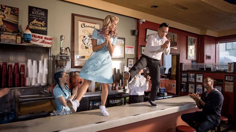 在 Arcade Diner 餐厅拍摄