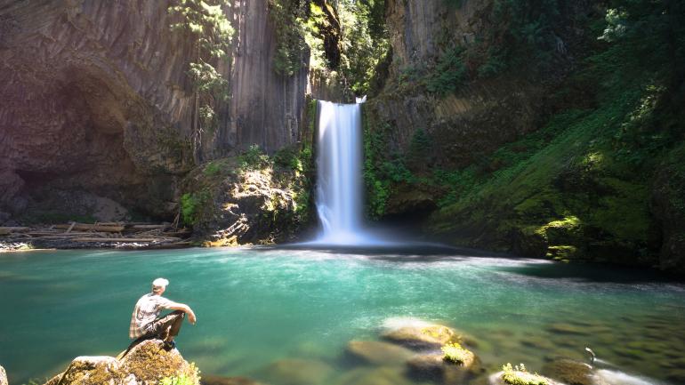 俄勒冈州众多瀑布之一 俄勒冈州众多瀑布之一