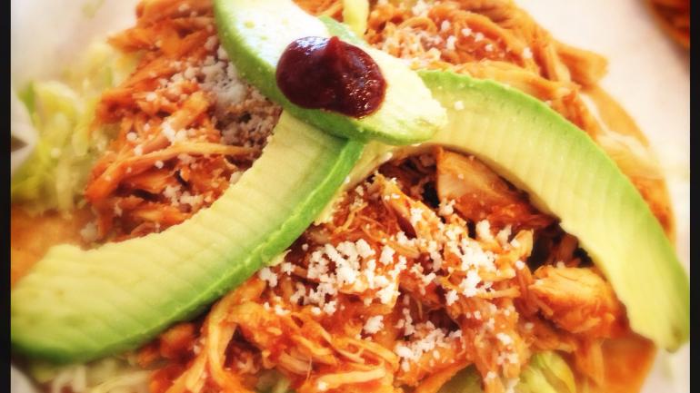 孟菲斯不只有烧烤，这里也是品尝香辣墨西哥菜等世界各地美食的热门地点。