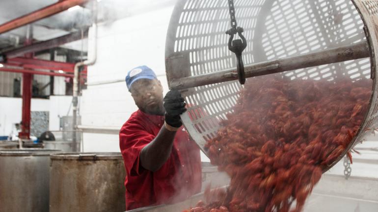 Tony’s Seafood 是享用小龙虾美食的圣地，从简单的烹煮小龙虾，搭配适宜的香料，到可口美味的小龙虾派，各种小龙虾美食皆可选择。