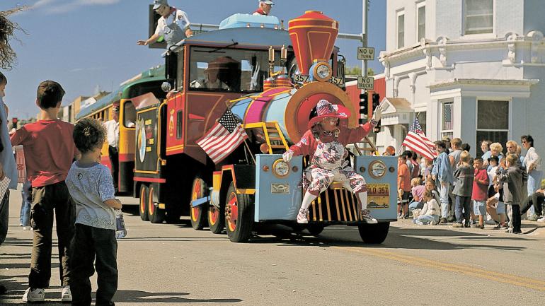 Enjoy a lively parade at the Nebraska City AppleJack Festival filled with colorful floats and marching bands.