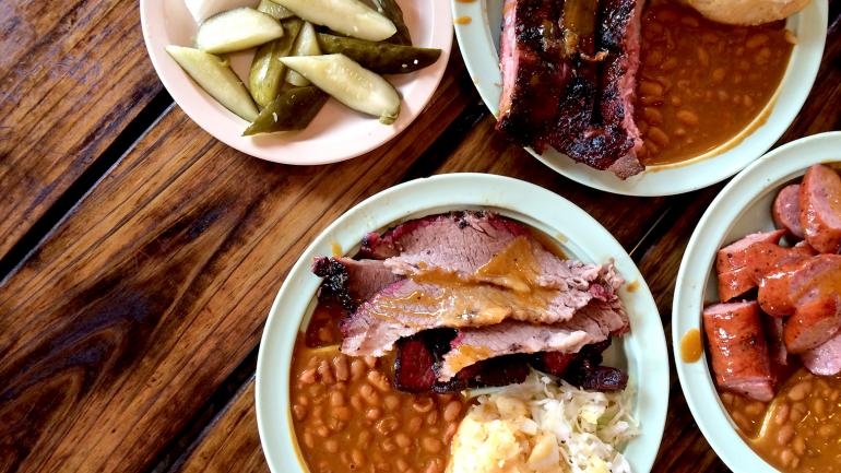 密苏里州独立城的美味烧烤