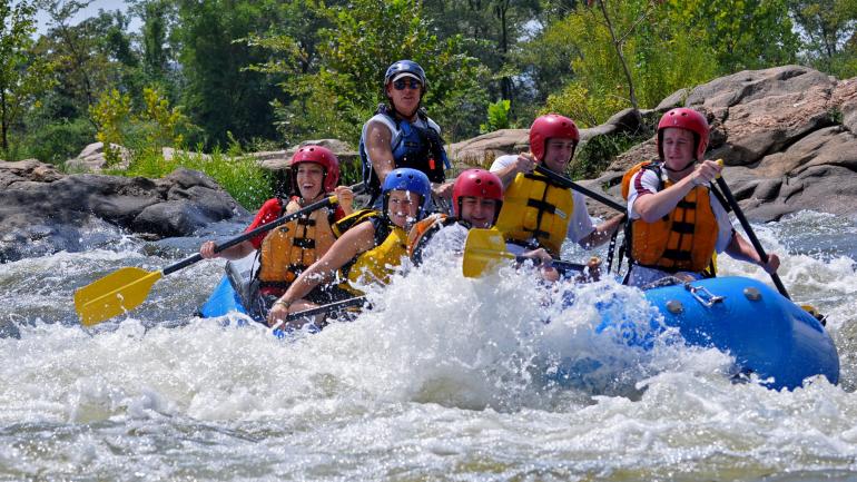 在市中心体验白水漂流？是的，在弗吉尼亚州里士满市中心就可以。