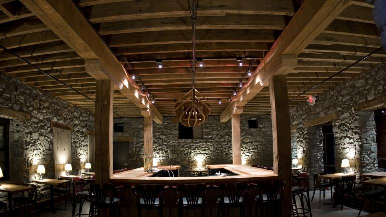 兰卡斯特 Cork & Cap 餐厅以荷兰风味休闲美食和温馨的环境而闻名。