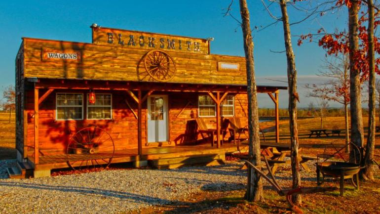 这家 Diamonds Old West 是该地区设施完备的住宿小屋之一。