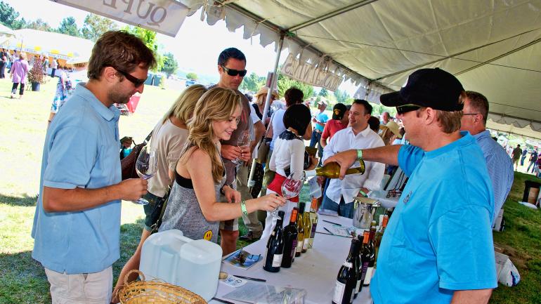 每年的美食与美酒节都是地区文化和当地丰饶物产的见证。