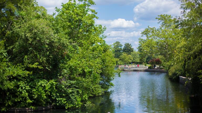 Centennial Park, a short drive from downtown Nashville Centennial Park, a short drive from downtown Nashville