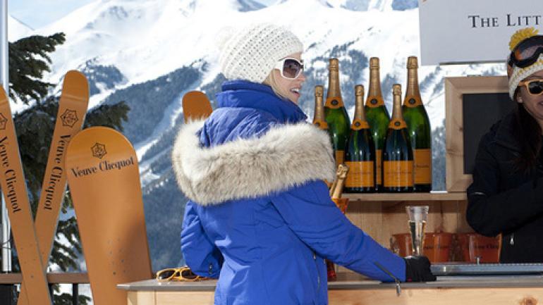 Sipping champagne in the mountains of Aspen Sipping champagne in the mountains of Aspen