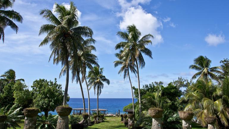 罗塔岛上的热情居民和神秘采石场 罗塔岛上的热情居民和神秘采石场