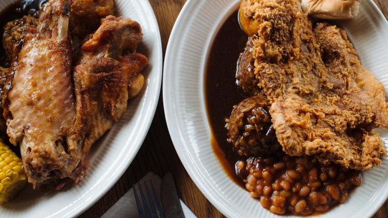 以凯金、克里奥尔和南方风味美食为灵感的快餐可让游客一饱口福 以凯金、克里奥尔和南方风味美食为灵感的快餐可让游客一饱口福