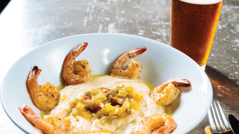 备受当地人喜爱的经典美食,鲜虾搭配玉米糊 备受当地人喜爱的经典美食,鲜虾搭配玉米糊