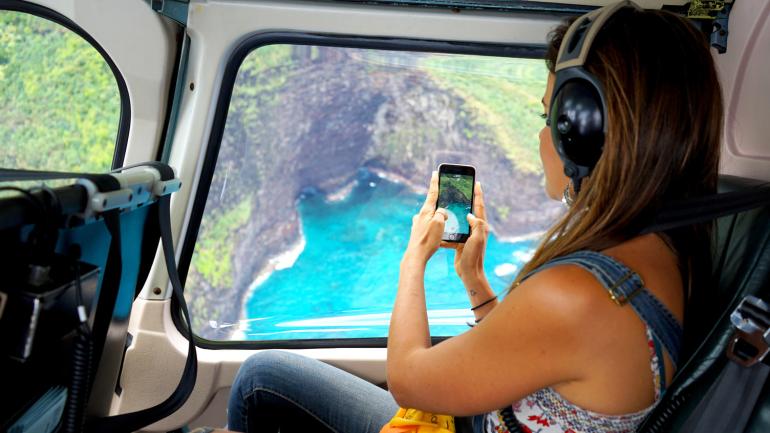 Bird’s-eye views of Hawaiʻi from a helicopter tour Bird’s-eye views of Hawaiʻi from a helicopter tour