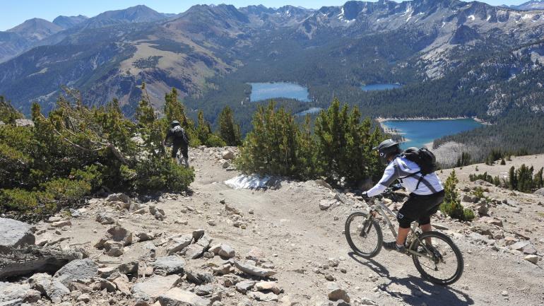 从马麦斯山地自行车公园看到的如画美景
