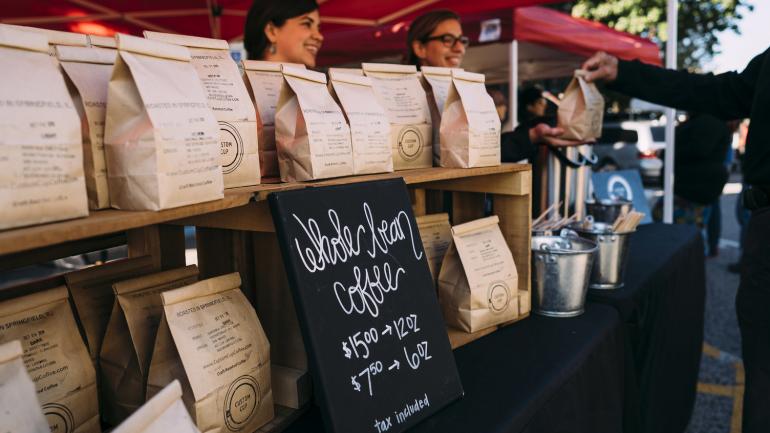 Custom Cup Coffee 咖啡馆的烘焙咖啡包