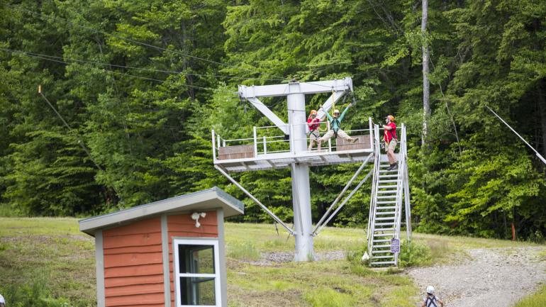 在星期日河滑雪场从空中飞索开启探险之旅 在星期日河滑雪场从空中飞索开启探险之旅