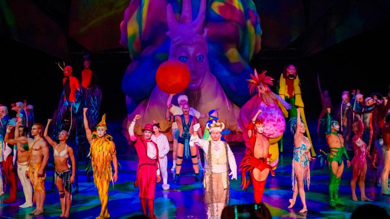 太阳剧团不容错过的原创表演。神秘秀拥有国际演员阵容，展示生命本身是一个谜这一终极发现。