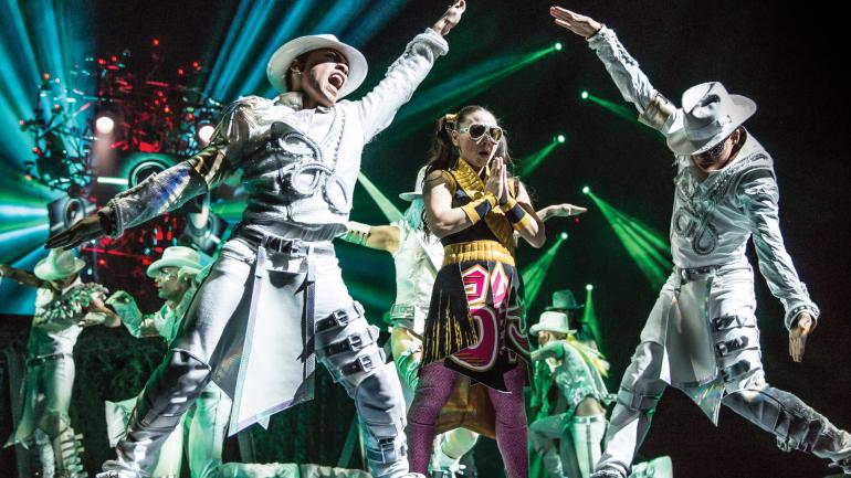 超级大秀。视听盛宴。 超级大秀。视听盛宴。