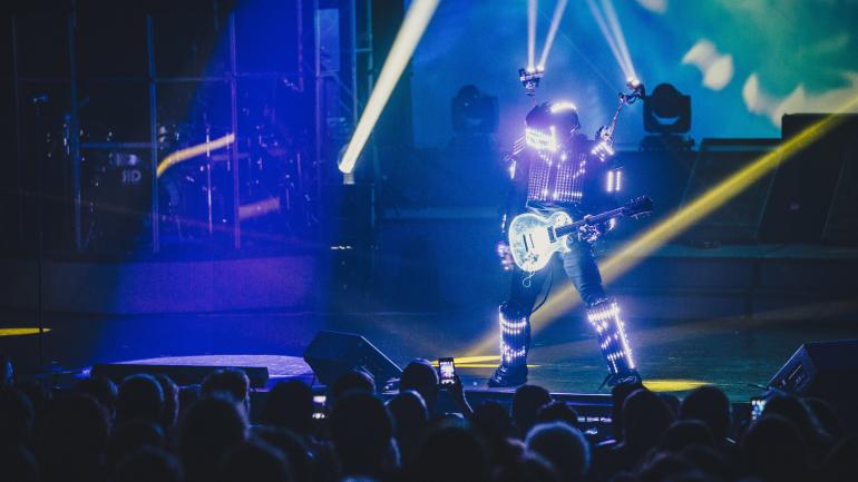 Haygoods 演出照亮了布兰森的舞台