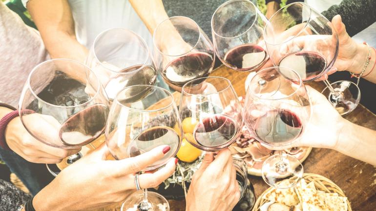 在弗农山庄春日品酒会期间庆祝弗吉尼亚州的葡萄酒历史