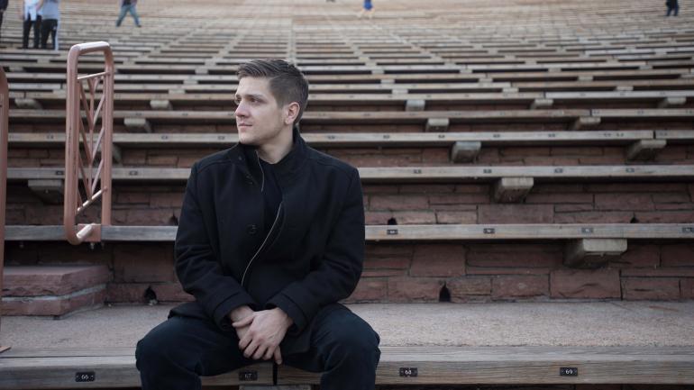 Bass Physics 在红石公园及露天剧场表演 Bass Physics 在红石公园及露天剧场表演