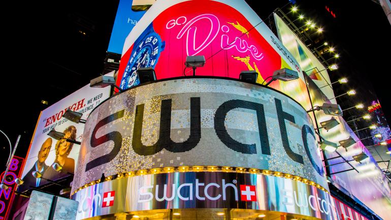 时代广场的斯沃琪门店和商标