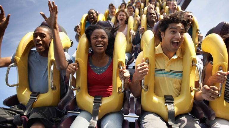 六旗游乐园中的蝙蝠侠过山车