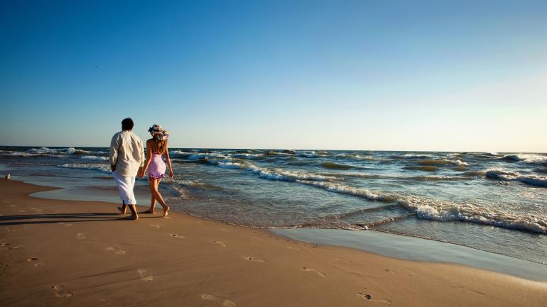 在密歇根州 100 个海滩中选择一个,度过休闲的一天 在密歇根州 100 个海滩中选择一个,度过休闲的一天