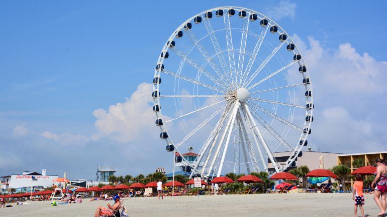 乘坐美特尔海滩摩天轮,欣赏一流的海滩景致 乘坐美特尔海滩摩天轮,欣赏一流的海滩景致