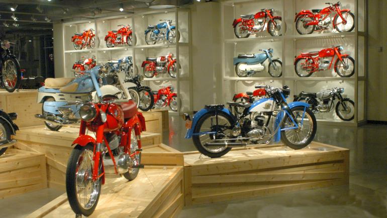 巴博古典摩托车博物馆内拥有世界上规模最大的摩托车收藏