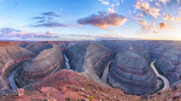 鹅颈湾州立公园的嵌入曲流（亦称作鹅颈湾）