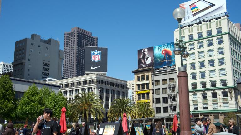 耐克旧金山旗舰店就在联合广场旁边 耐克旧金山旗舰店就在联合广场旁边