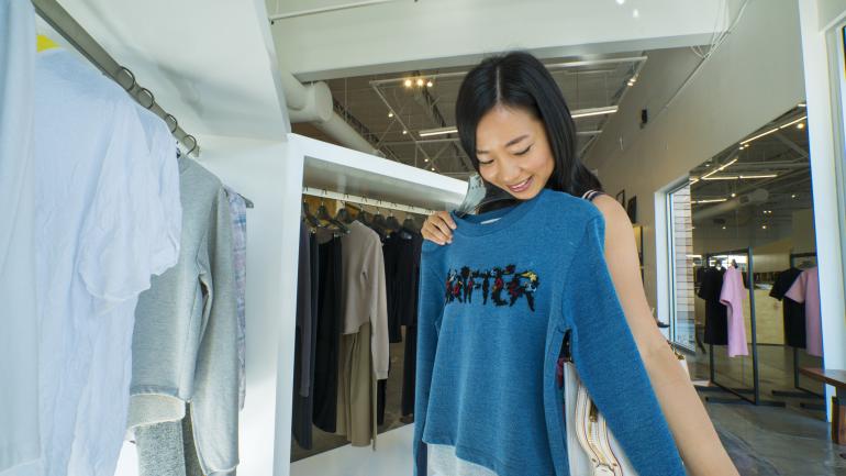 加州科斯塔梅萨的The OC Mix里的 Drifter店内装饰