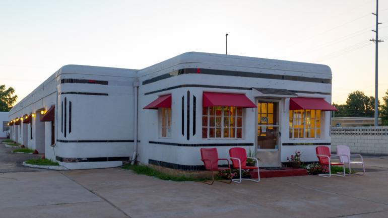 迦太基的Boots Court Motel