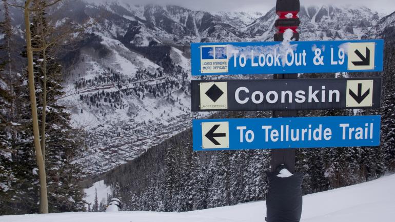 山庄中的栈道 山庄中的栈道