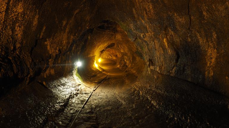 瑟斯顿熔岩管的内部 瑟斯顿熔岩管的内部