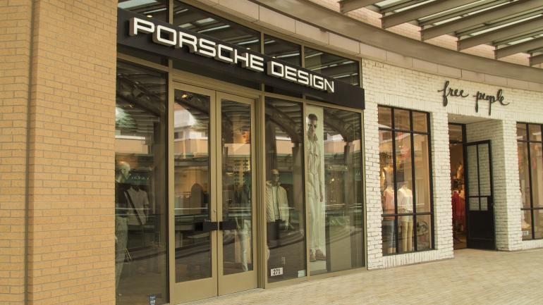 城市溪流购物中心的名品店