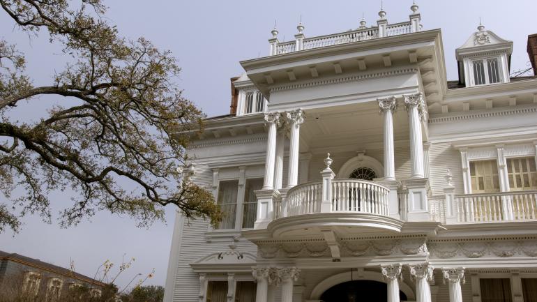 在花园区发现的希腊复兴庄园