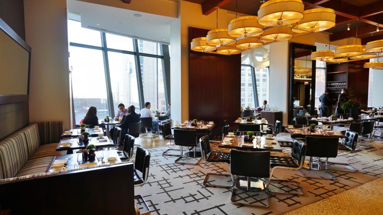 柏悦酒店的NoMi餐厅