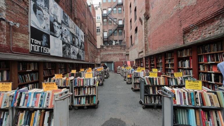 全美最大最古老的二手书店