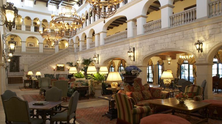 漂亮的度假村酒店大堂